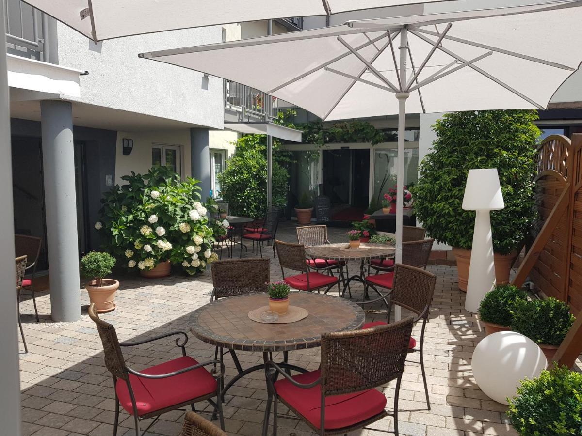Hotel-Restaurant Pfaelzer Hof Еденкобен Екстер'єр фото